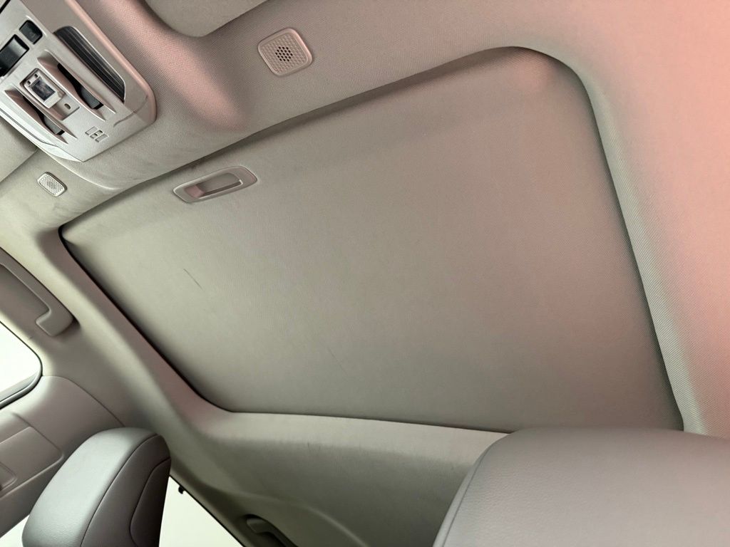 Thumbnail: 2023 Toyota Highlander - 19