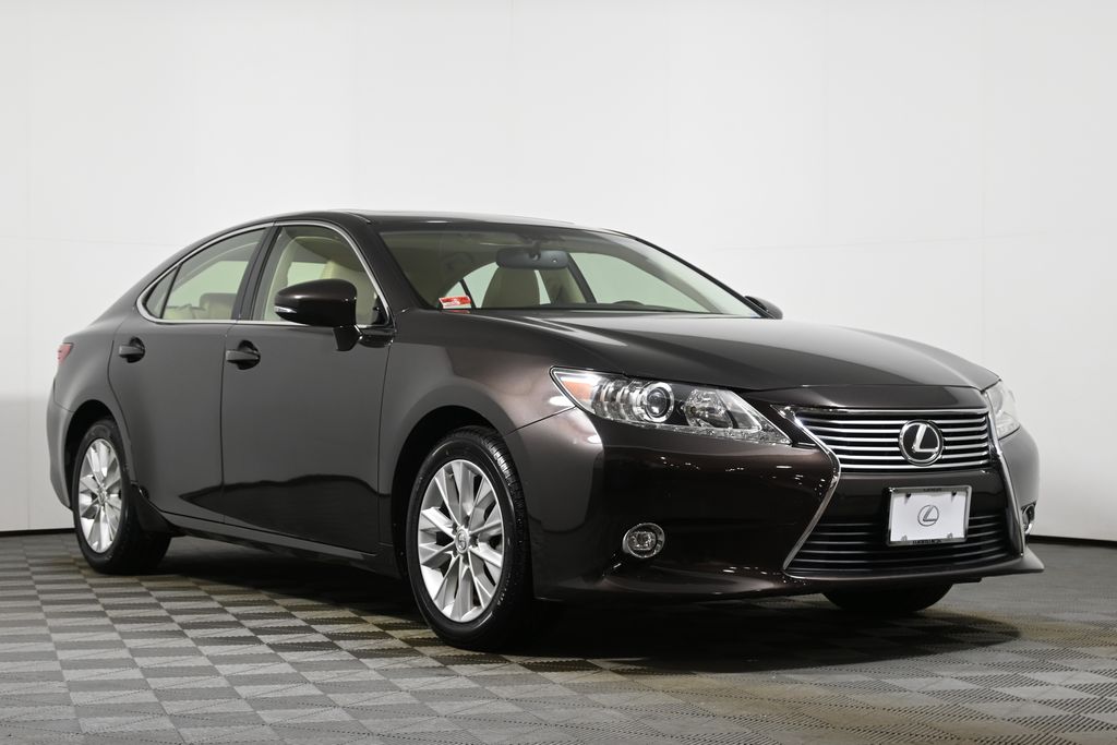 Thumbnail: 2015 Lexus ES - 9