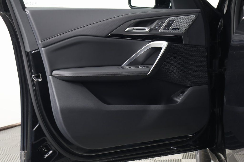 2025 BMW X2 xDrive28i 7