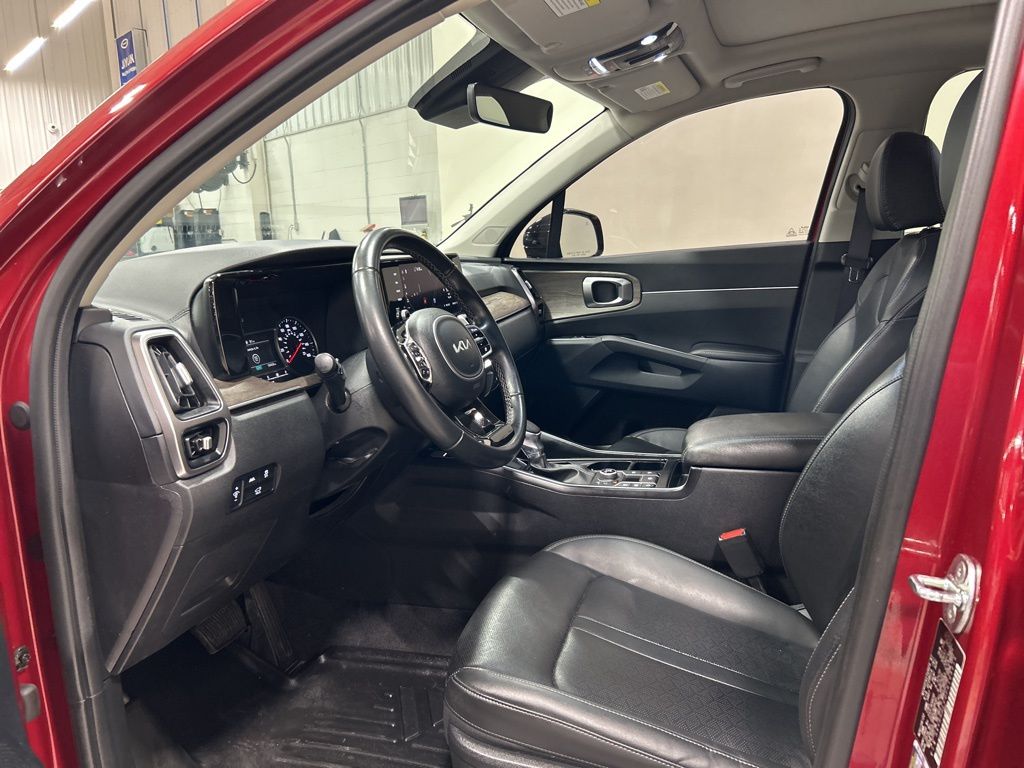 used 2023 Kia Sorento car, priced at $28,591