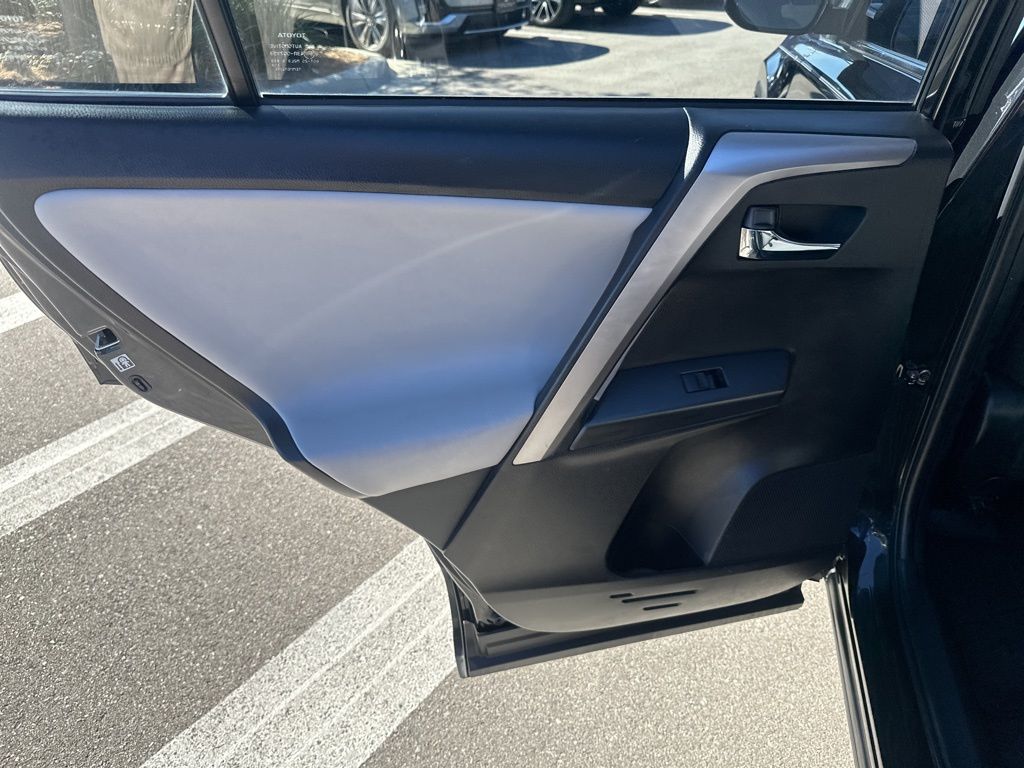 Used Car 2016 Toyota Rav4 Hybrid  Xle For Sale Under $20,000 In Austin, Texas