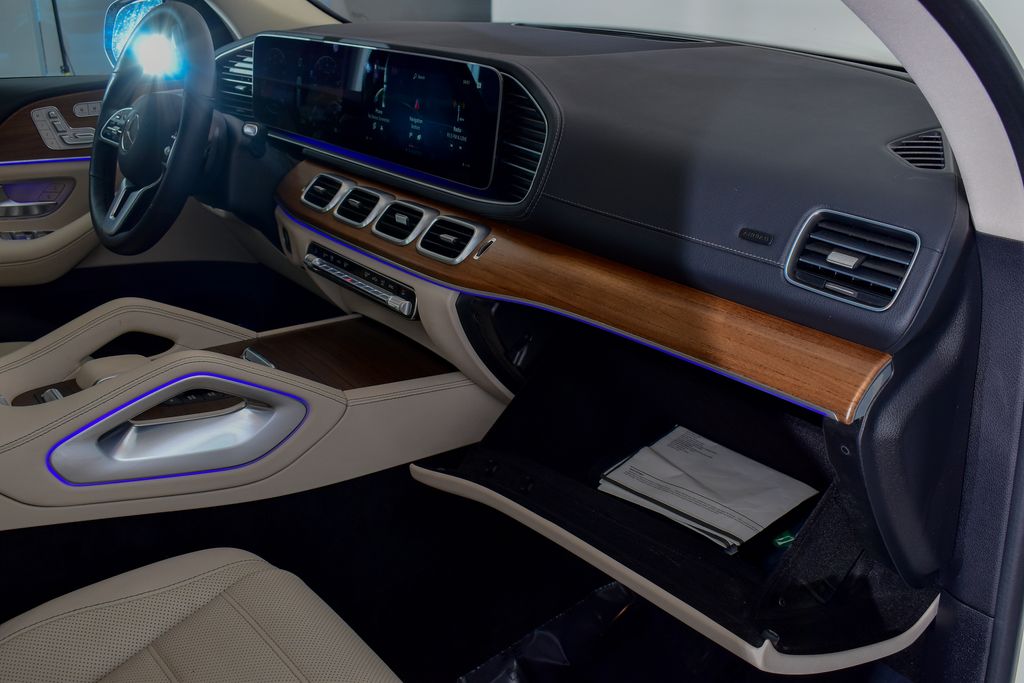 Thumbnail: 2022 Mercedes-Benz GLS - 29