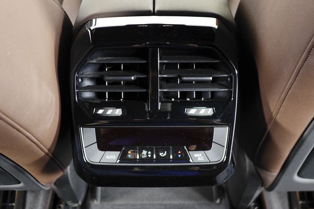 Thumbnail: 2023 BMW iX - 22