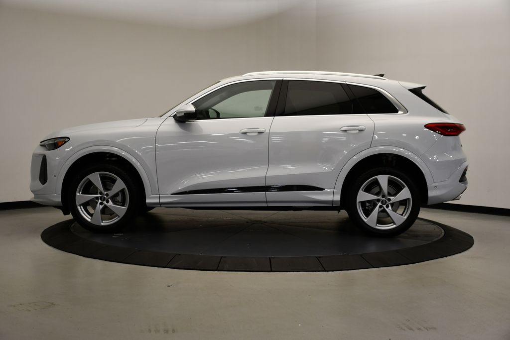 2025 Audi Q5 Premium 2