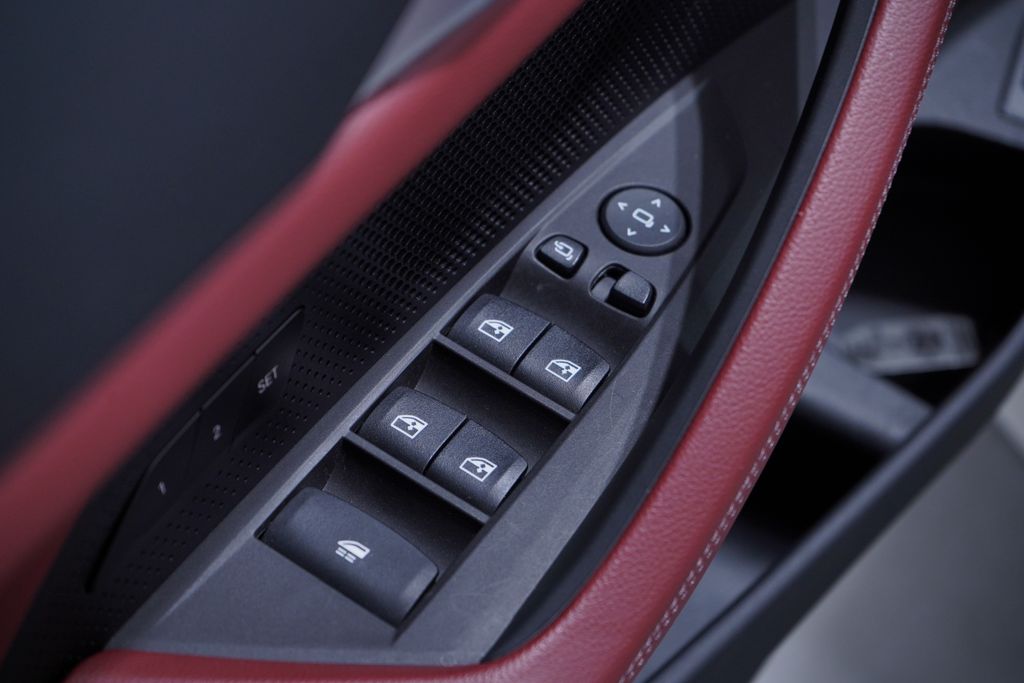 Thumbnail: 2025 BMW 4 Series - 18