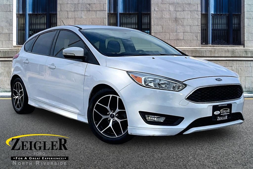 2015 Ford Focus 5 Door Hatch SE's photo