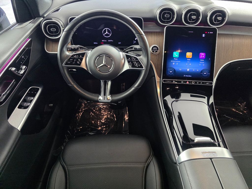 Certified Used 2025 Black Mercedes-Benz GLC 300 image 11