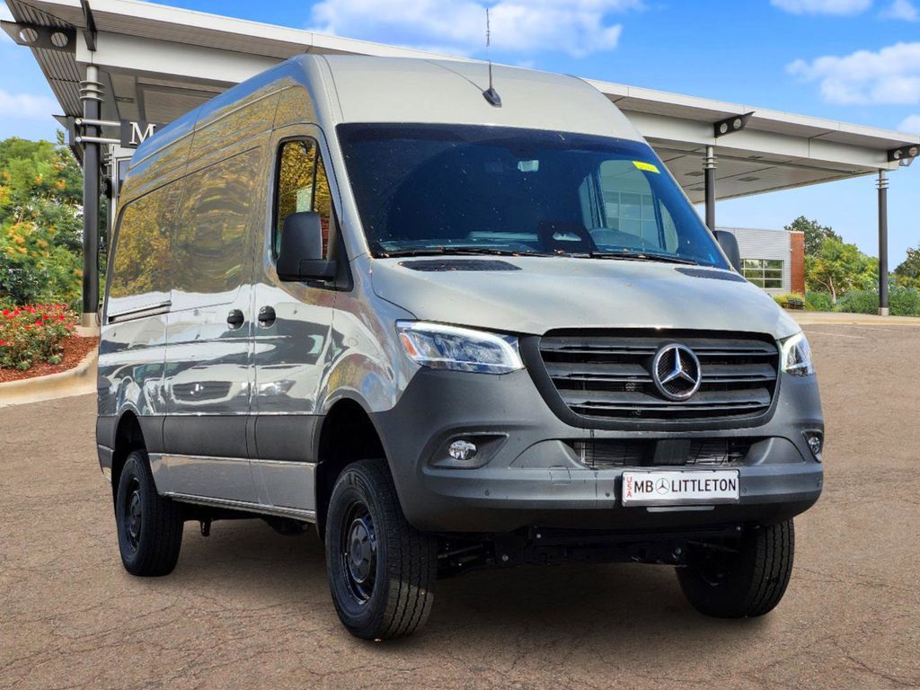 2025 Mercedes-Benz Sprinter 2500 Cargo 144 WB 2