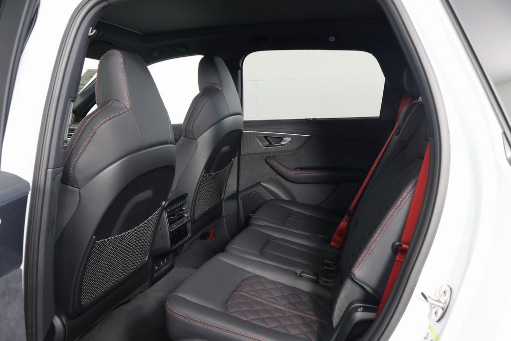 Thumbnail: 2026 Audi Q7 - 6