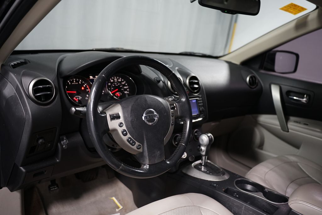 Thumbnail: 2011 Nissan Rogue - 5