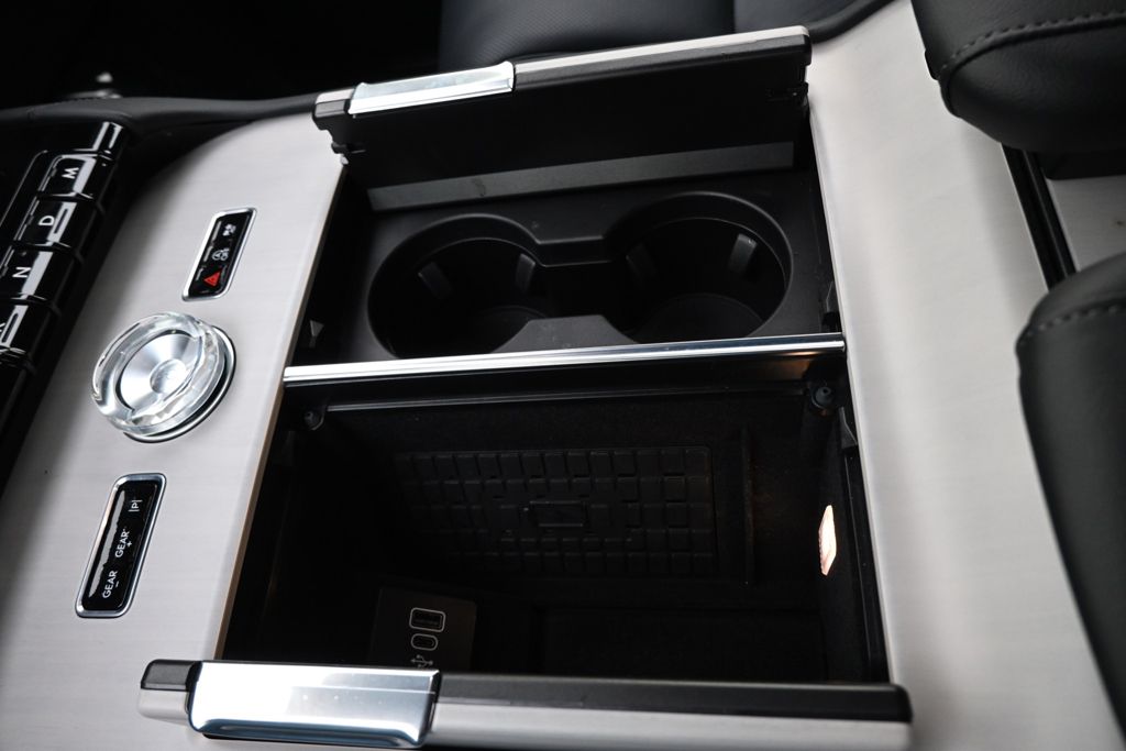 New 2025 White Lincoln Reserve image 31