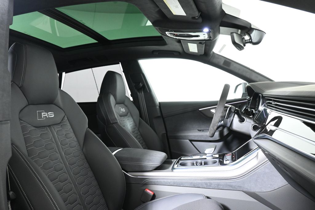 2025 Audi RS Q8 4.0T 22