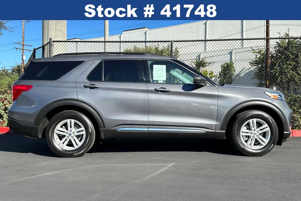 2021 Ford Explorer XLT 4