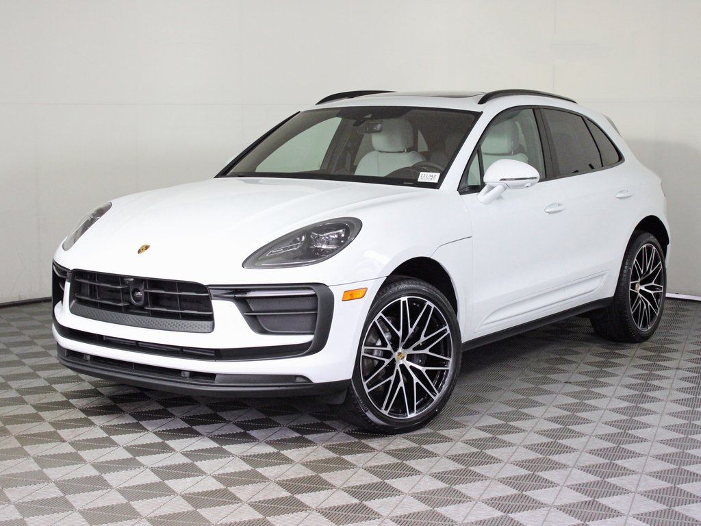 2025 Porsche Macan AWD
