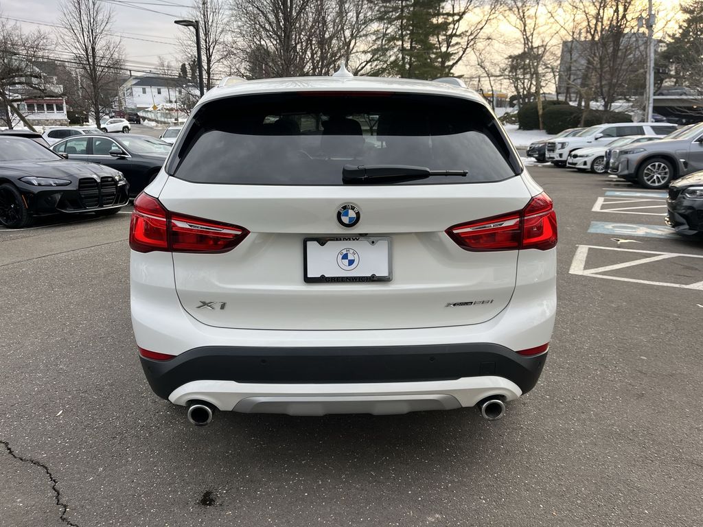Thumbnail: 2021 BMW X1 - 24