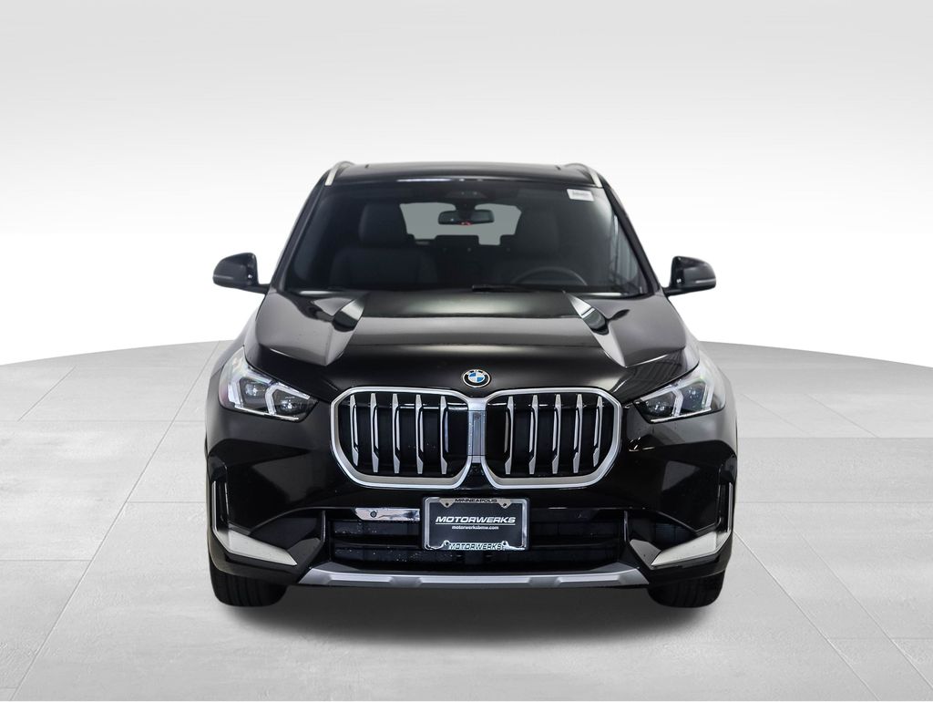 Thumbnail: 2025 BMW X1 - 8