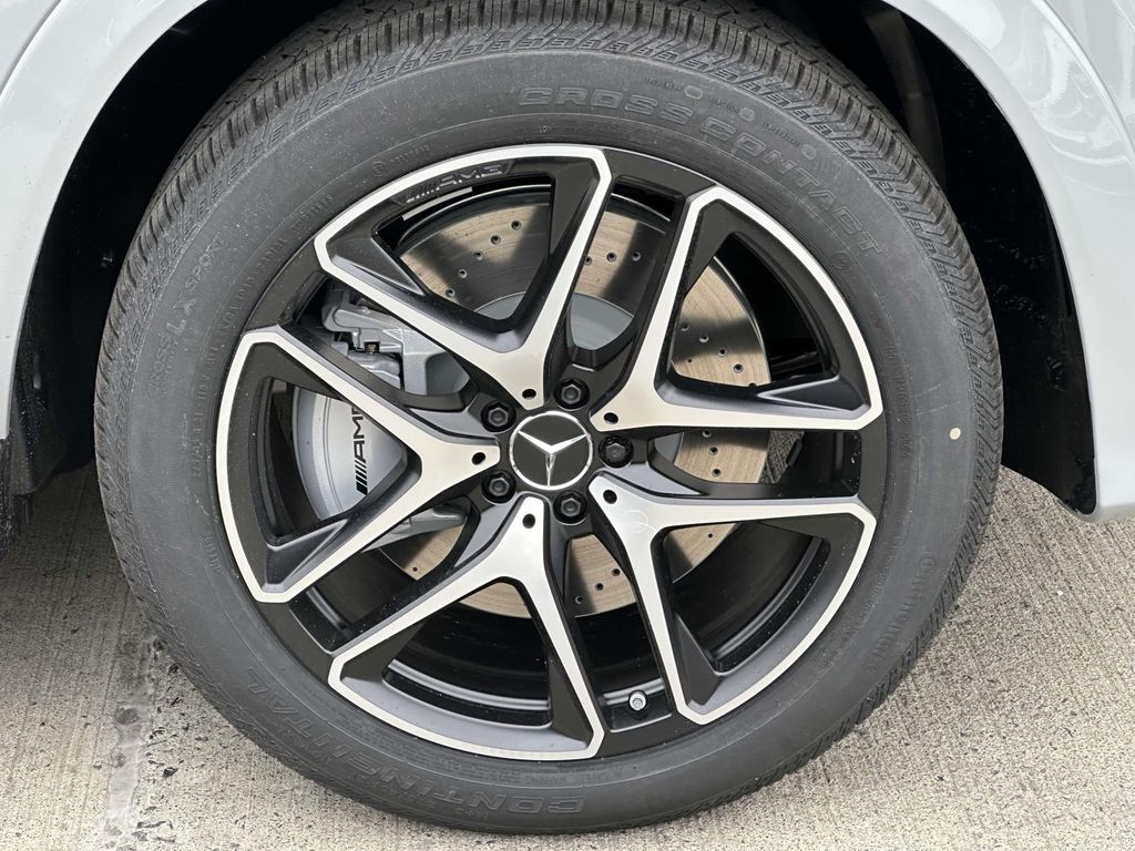 2025 Mercedes-Benz GLE 53 AMG 7