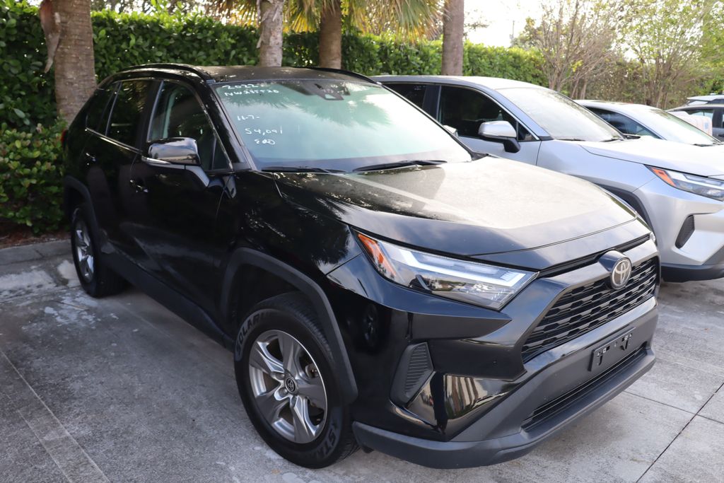 Thumbnail: 2022 Toyota RAV4 - 6