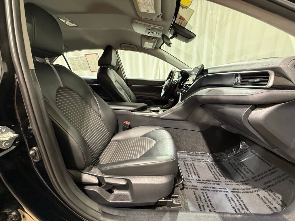 Thumbnail: 2023 Toyota Camry - 19