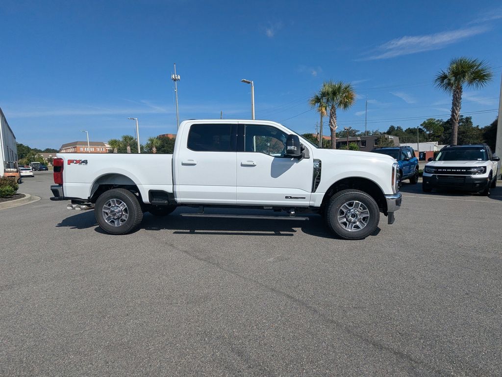 2026 Ford Super Duty F-350 SRW LARIAT