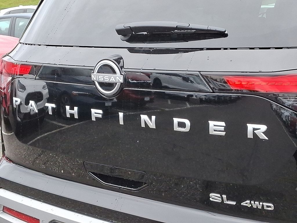 Thumbnail: 2025 Nissan Pathfinder - 12