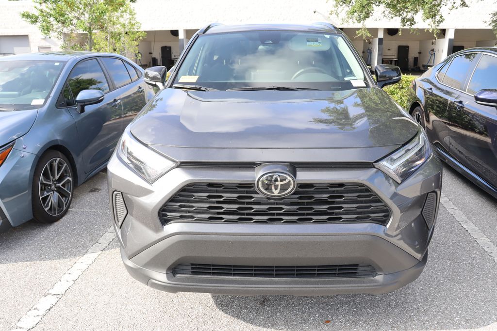 2023 Toyota RAV4 XLE 5