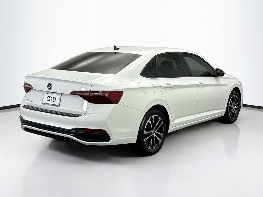 Thumbnail: 2024 Volkswagen Jetta - 5