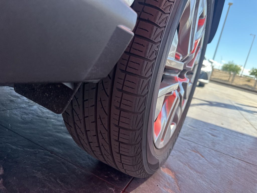Thumbnail: 2019 Toyota RAV4 - 14