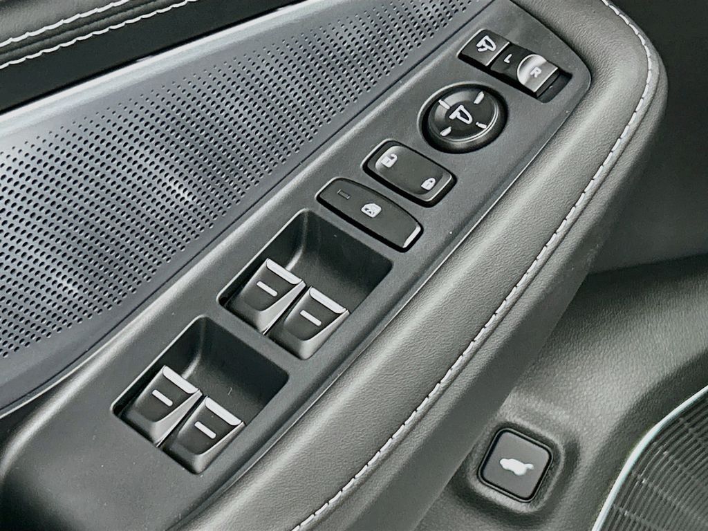 Thumbnail: 2026 Acura MDX - 22