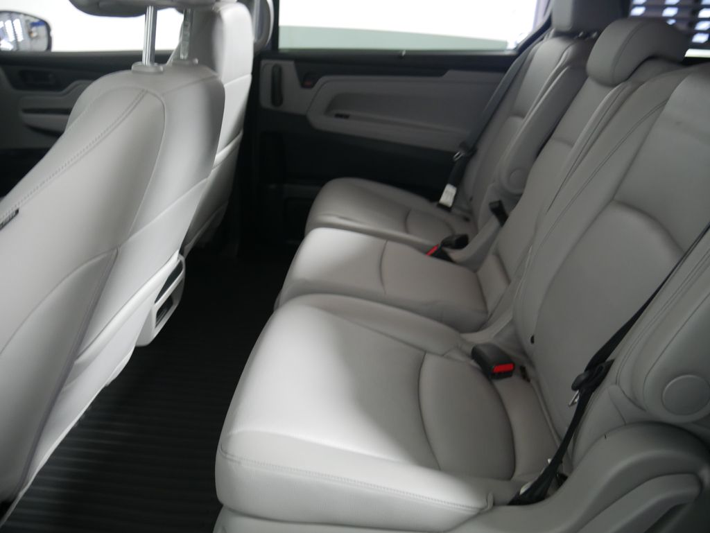 Thumbnail: 2023 Honda Odyssey - 15