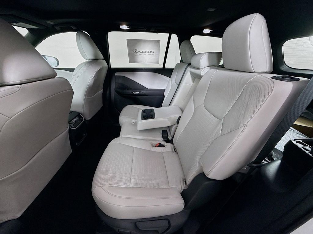 Thumbnail: 2026 Lexus TX - 17