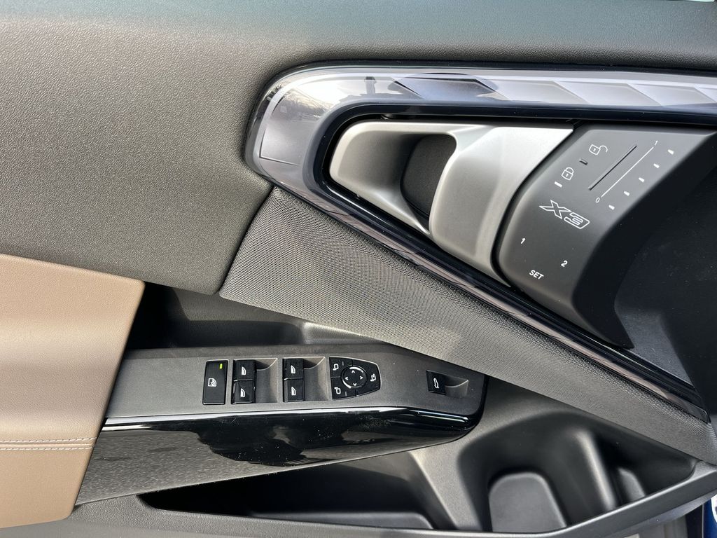 Thumbnail: 2026 BMW X3 - 13