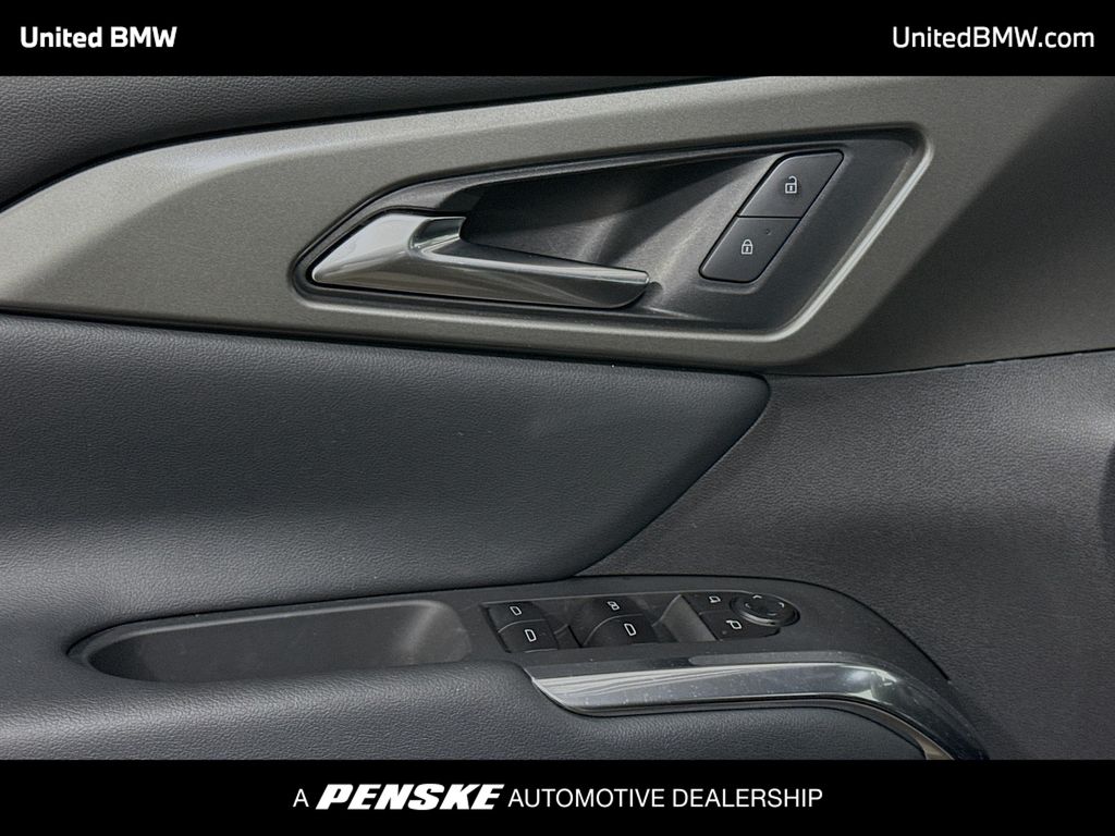 Thumbnail: 2025 Chevrolet Traverse - 3