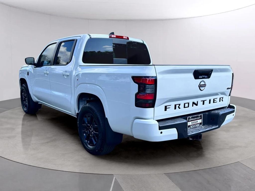 New 2026 Glacier White Nissan Crew Cab SV image 5