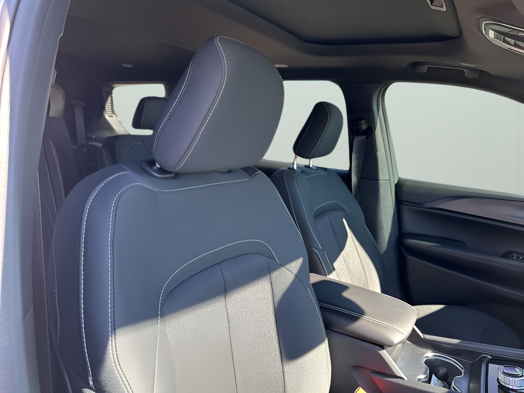 New Car 2025 Jeep Grand Cherokee L  For Sale Under $50,000 In Austin, Texas