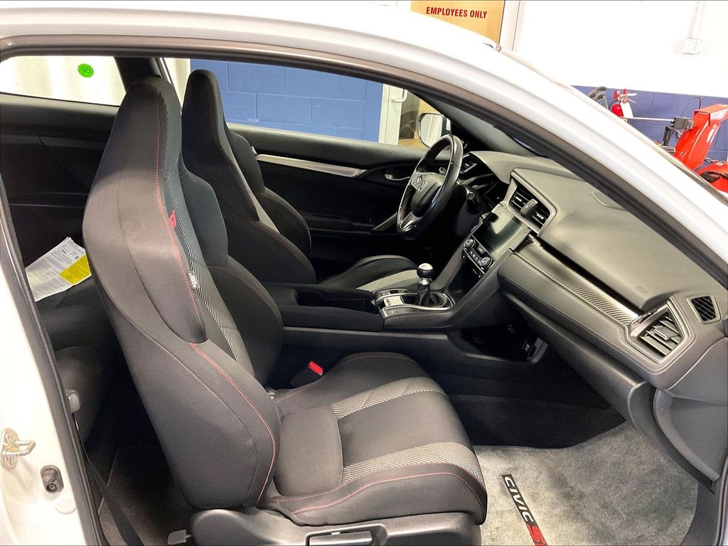 2017 Honda Civic — photo 11
