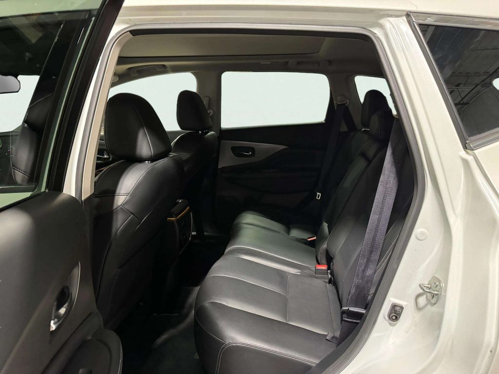 Used 2023 Pearl White Tricoat Nissan SL image 25