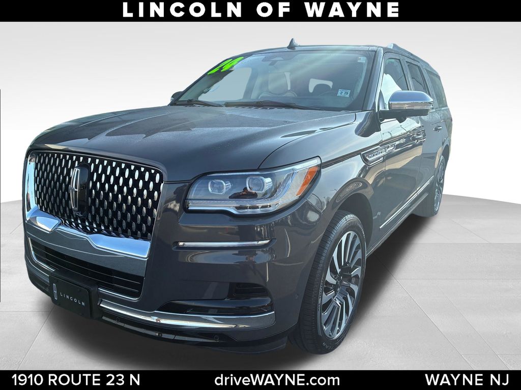 Black (Chroma Caviar Dark Gray Metallic Clearcoat) 2024 Lincoln Navigator L Black Label 4WD SUV / Crossover Four-Wheel Drive Automatic