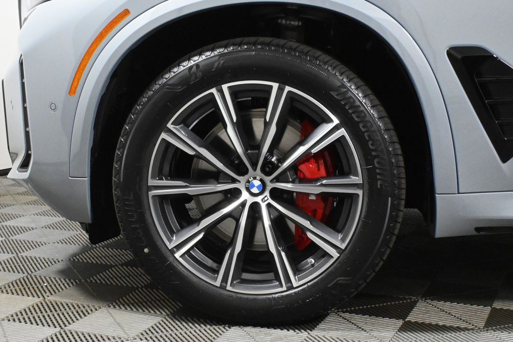 Thumbnail: 2026 BMW X5 - 12