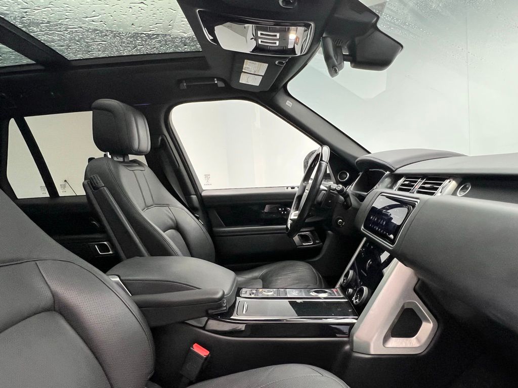 Thumbnail: 2019 Land Rover Range Rover - 6