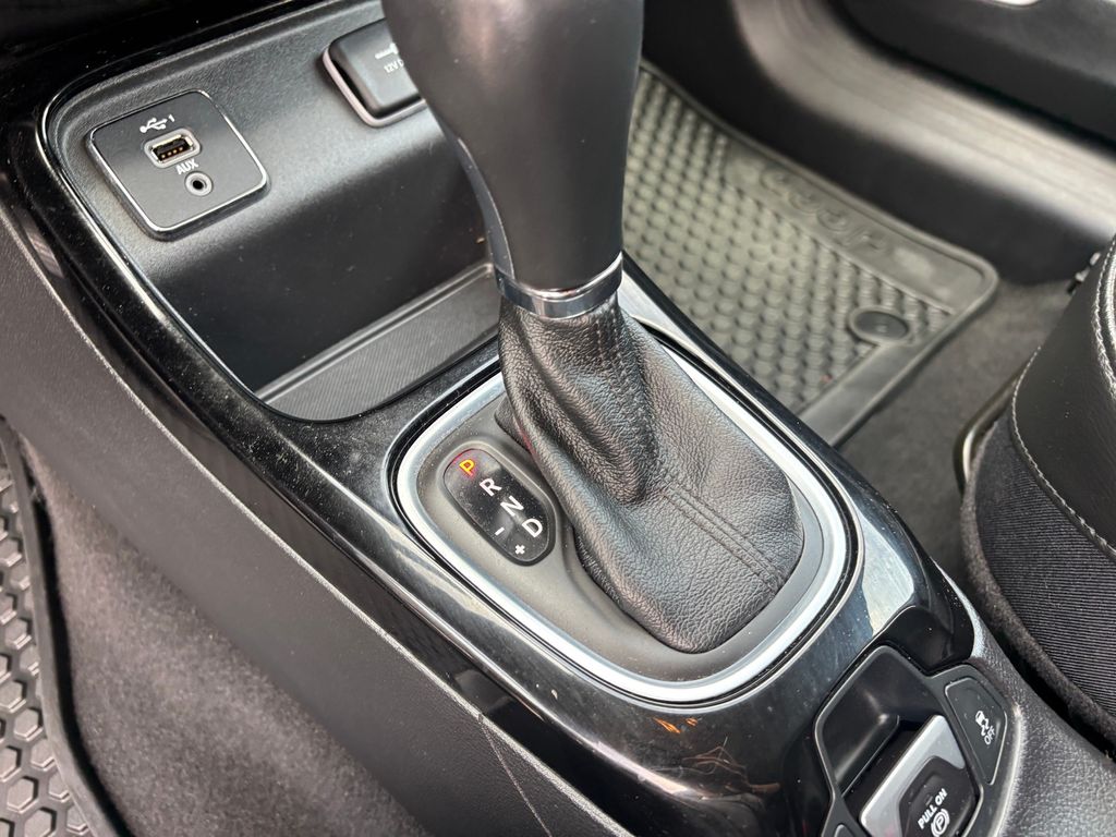 Used Car 2021 Jeep Compass  Altitude For Sale Under $25,000 In Austin, Texas