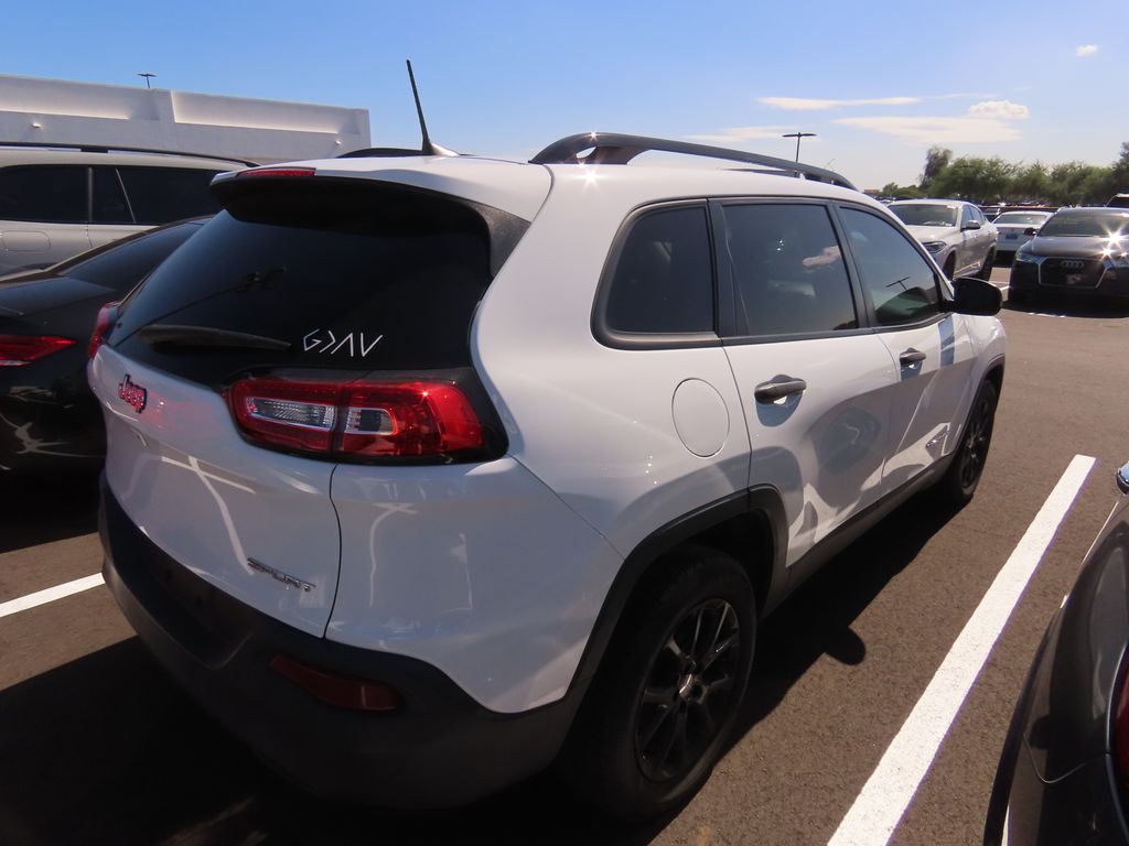 Thumbnail: 2017 Jeep Cherokee - 3