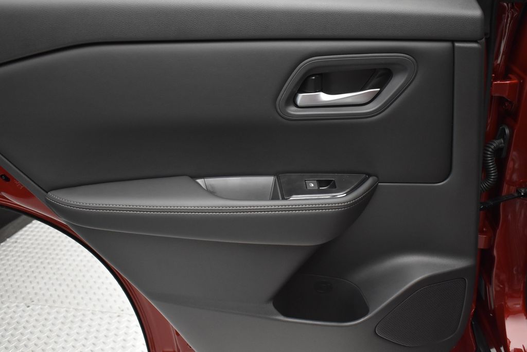 Thumbnail: 2026 Nissan Rogue - 32