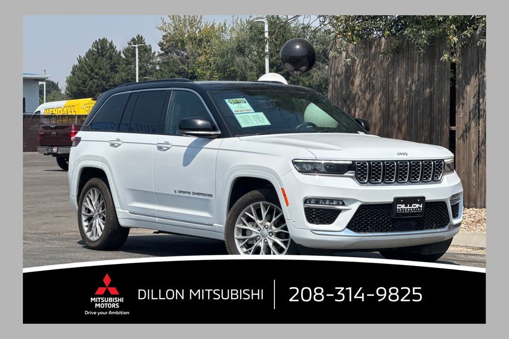 Bright White Clearcoat 2024 Jeep Grand Cherokee SUV / Crossover Four-Wheel Drive 8-Speed Automatic