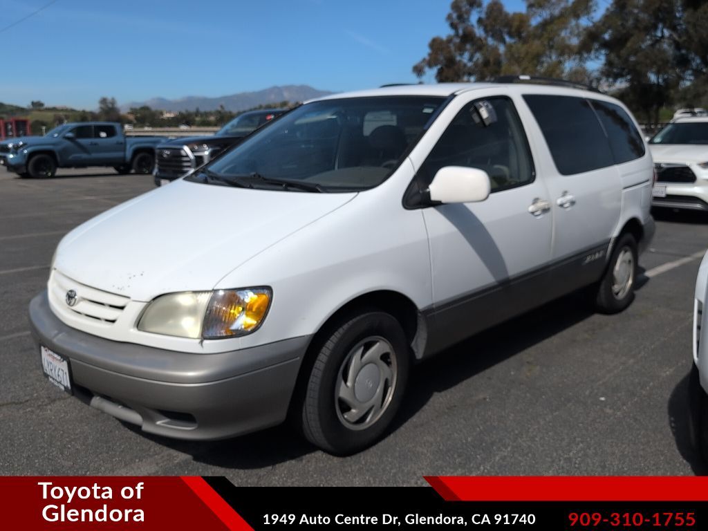 2002 Toyota Sienna LE