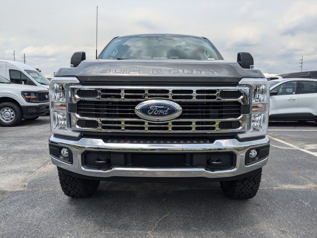 2025 Ford F-350 Super Duty XLT