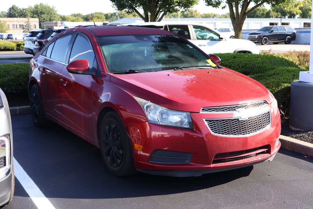 Thumbnail: 2012 Chevrolet Cruze - 3