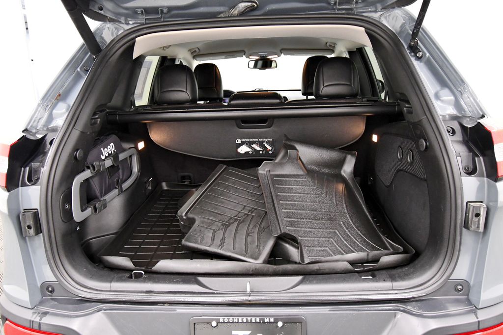 Used 2015 Jeep Cherokee SUV