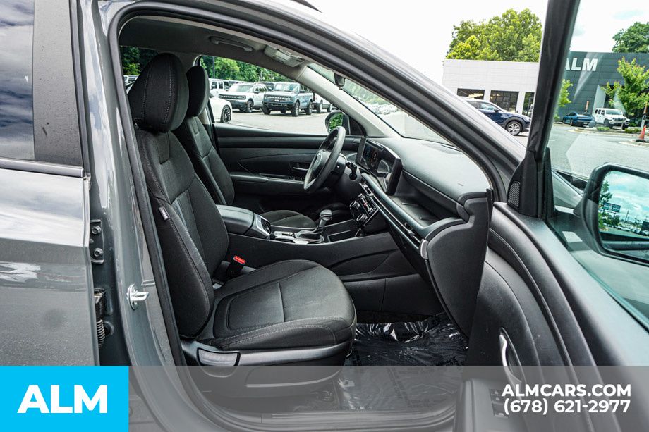 Used 2025 Gray Hyundai SEL image 23