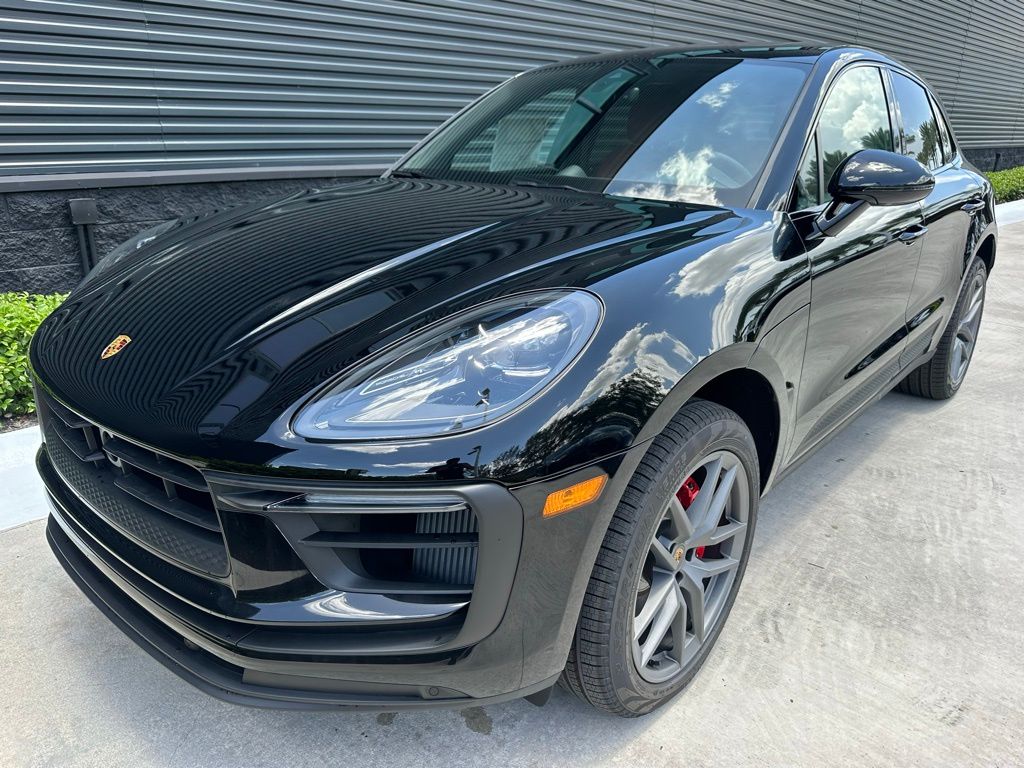 Thumbnail: 2025 Porsche Macan - 6